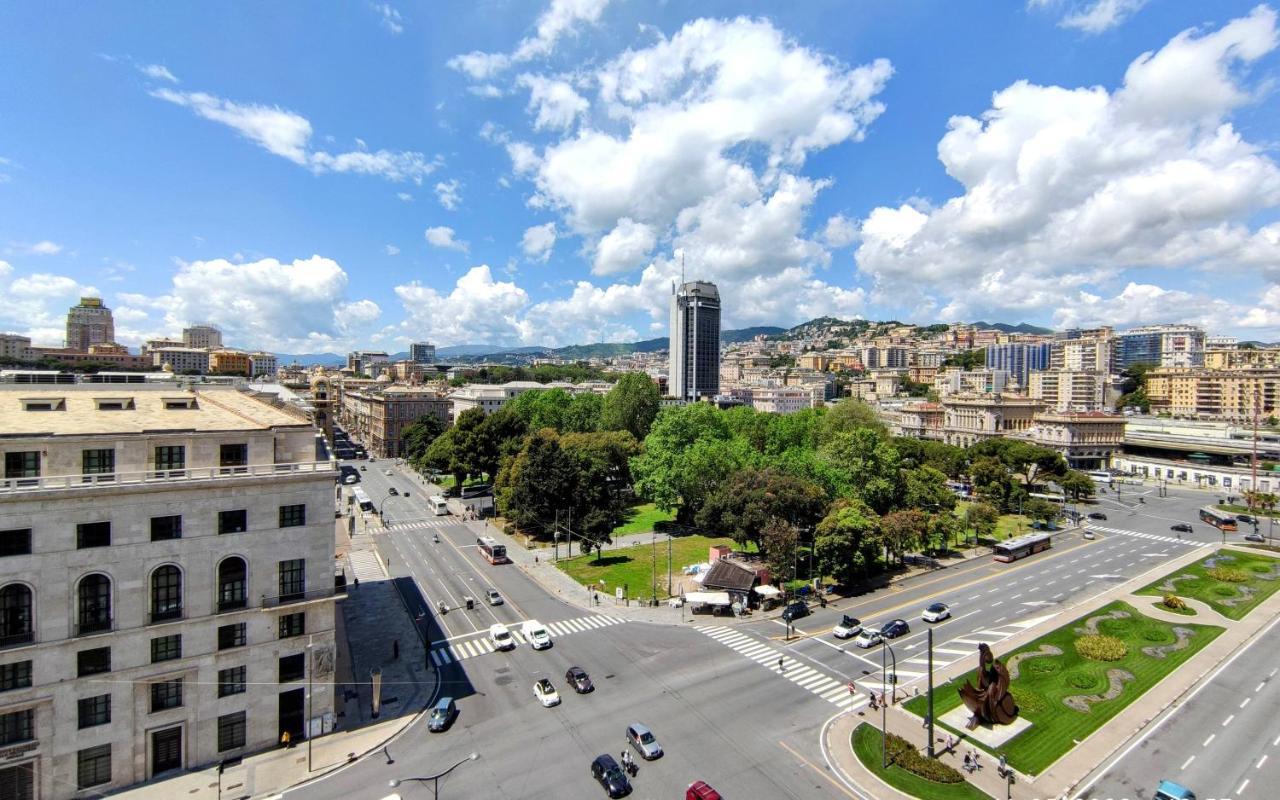 Attico Luxury Con Parcheggio E Terrazza Vista Mozzafiato Lägenhet Genua Exteriör bild