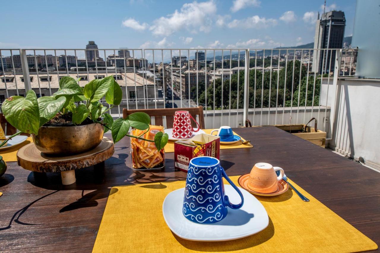 Attico Luxury Con Parcheggio E Terrazza Vista Mozzafiato Lägenhet Genua Exteriör bild