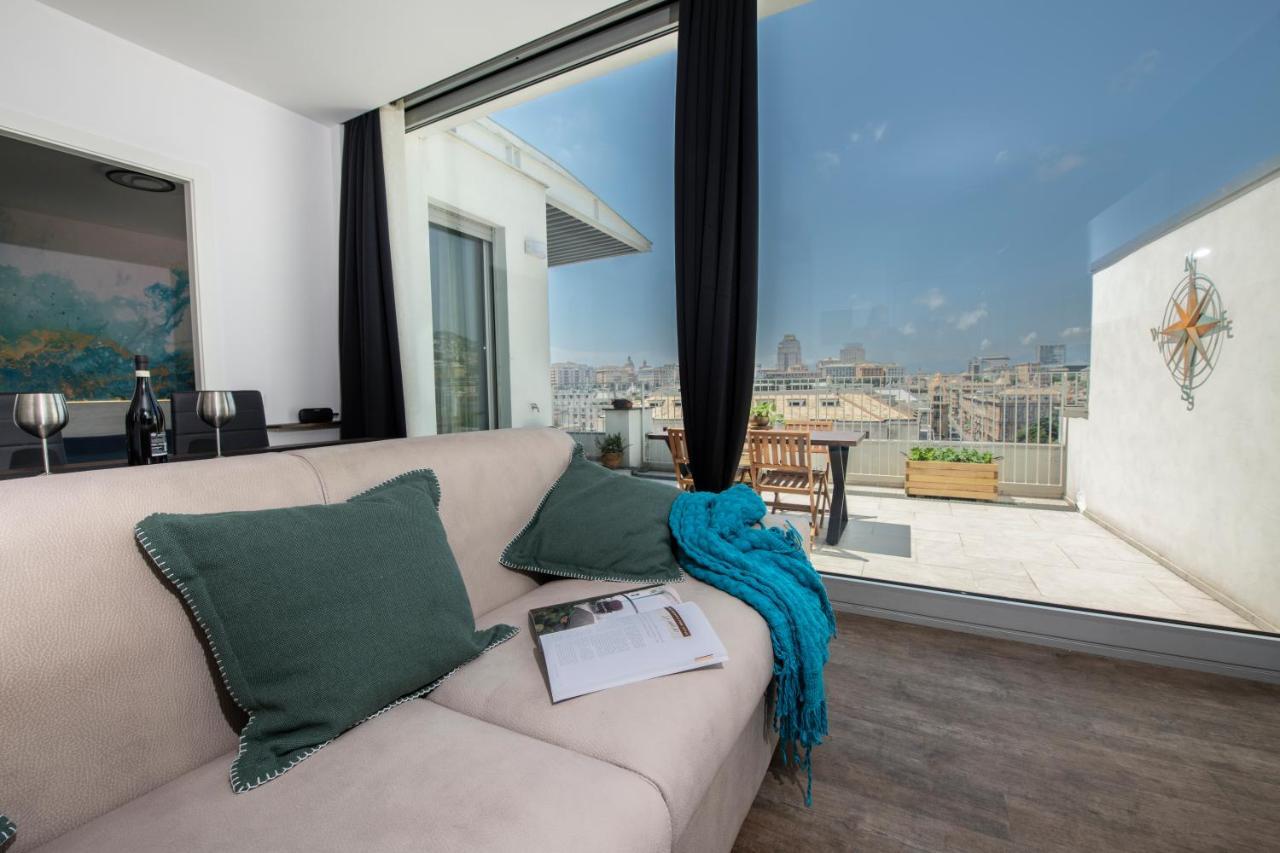 Attico Luxury Con Parcheggio E Terrazza Vista Mozzafiato Lägenhet Genua Exteriör bild
