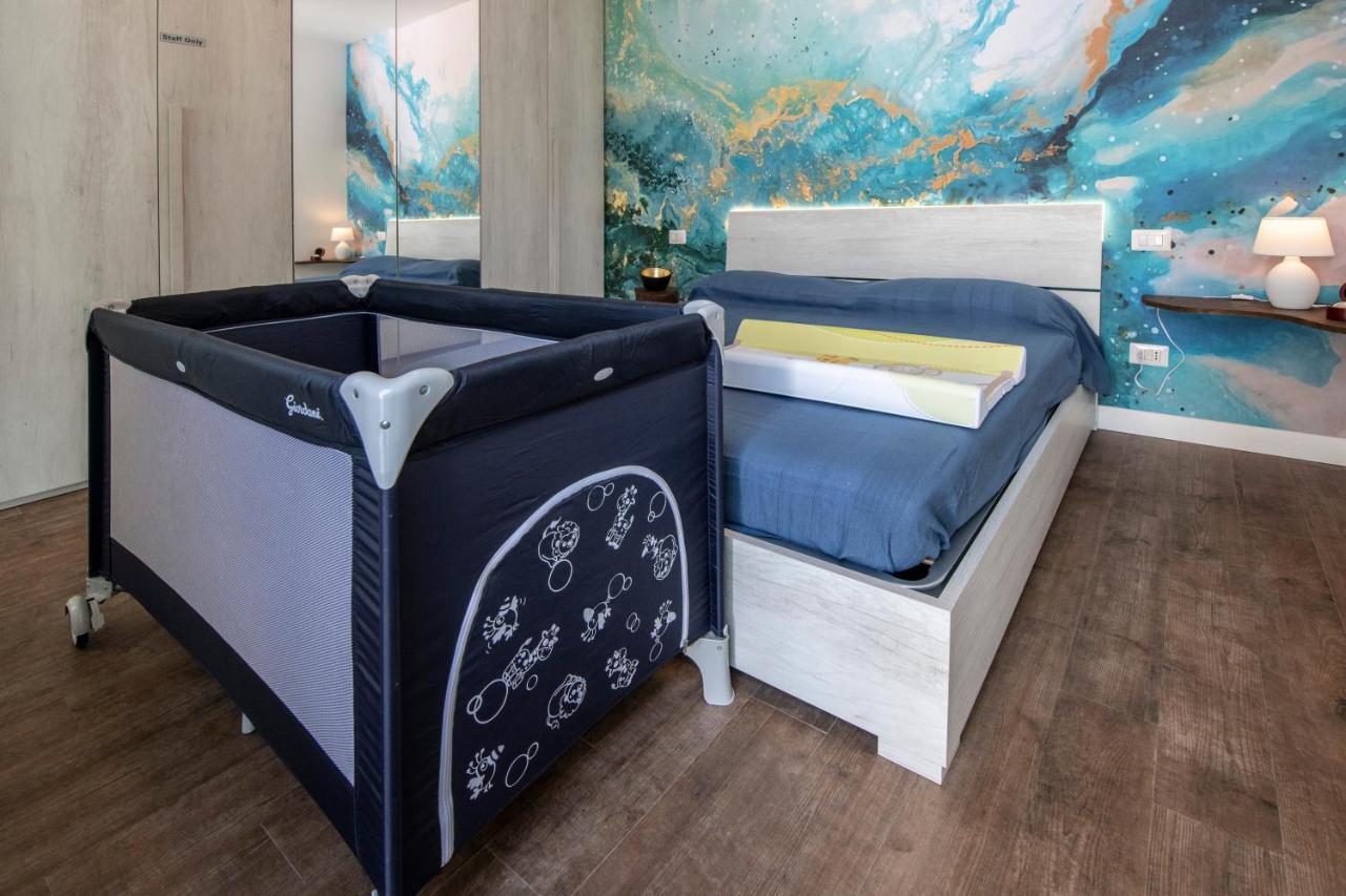 Attico Luxury Con Parcheggio E Terrazza Vista Mozzafiato Lägenhet Genua Exteriör bild
