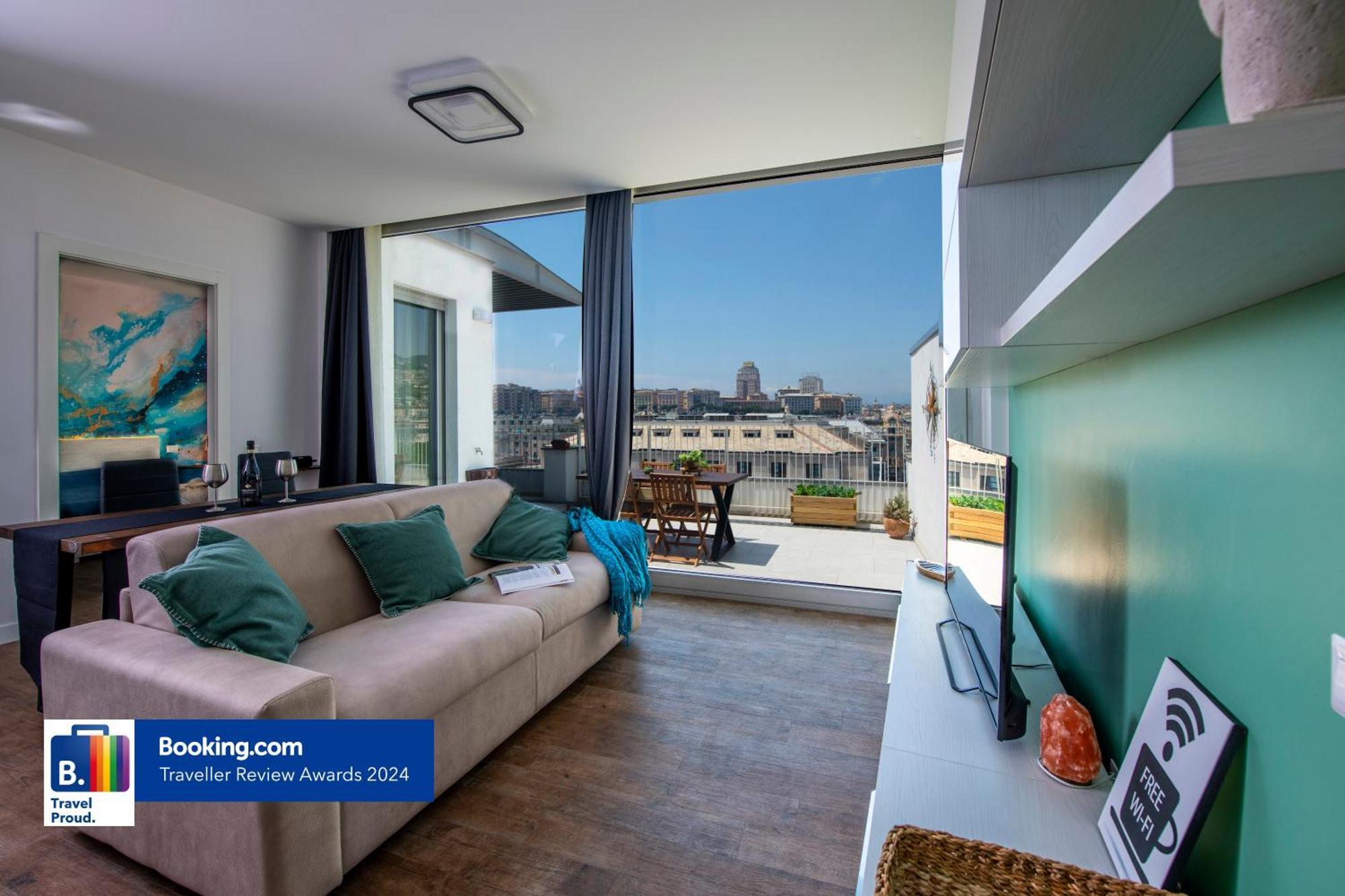Attico Luxury Con Parcheggio E Terrazza Vista Mozzafiato Lägenhet Genua Exteriör bild